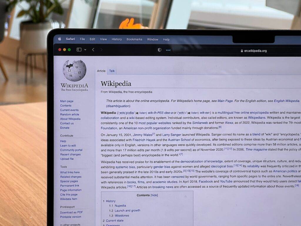Valoarea Wikipedia în era inteligenței artificiale generative